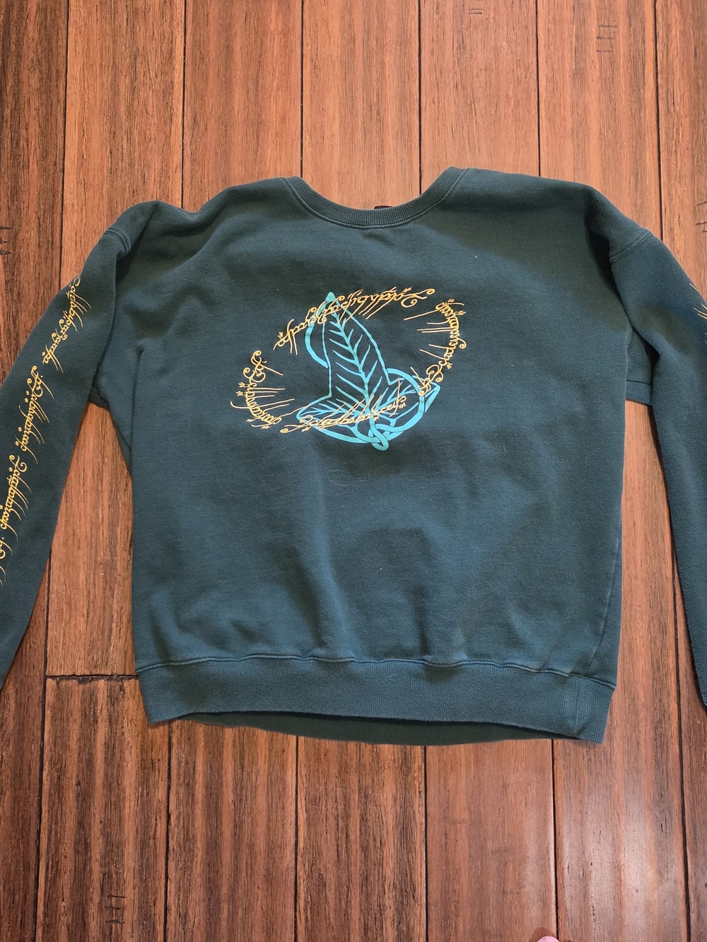 Box Lunch Lord Of The Rings Large Women’s Crewneck Sweater